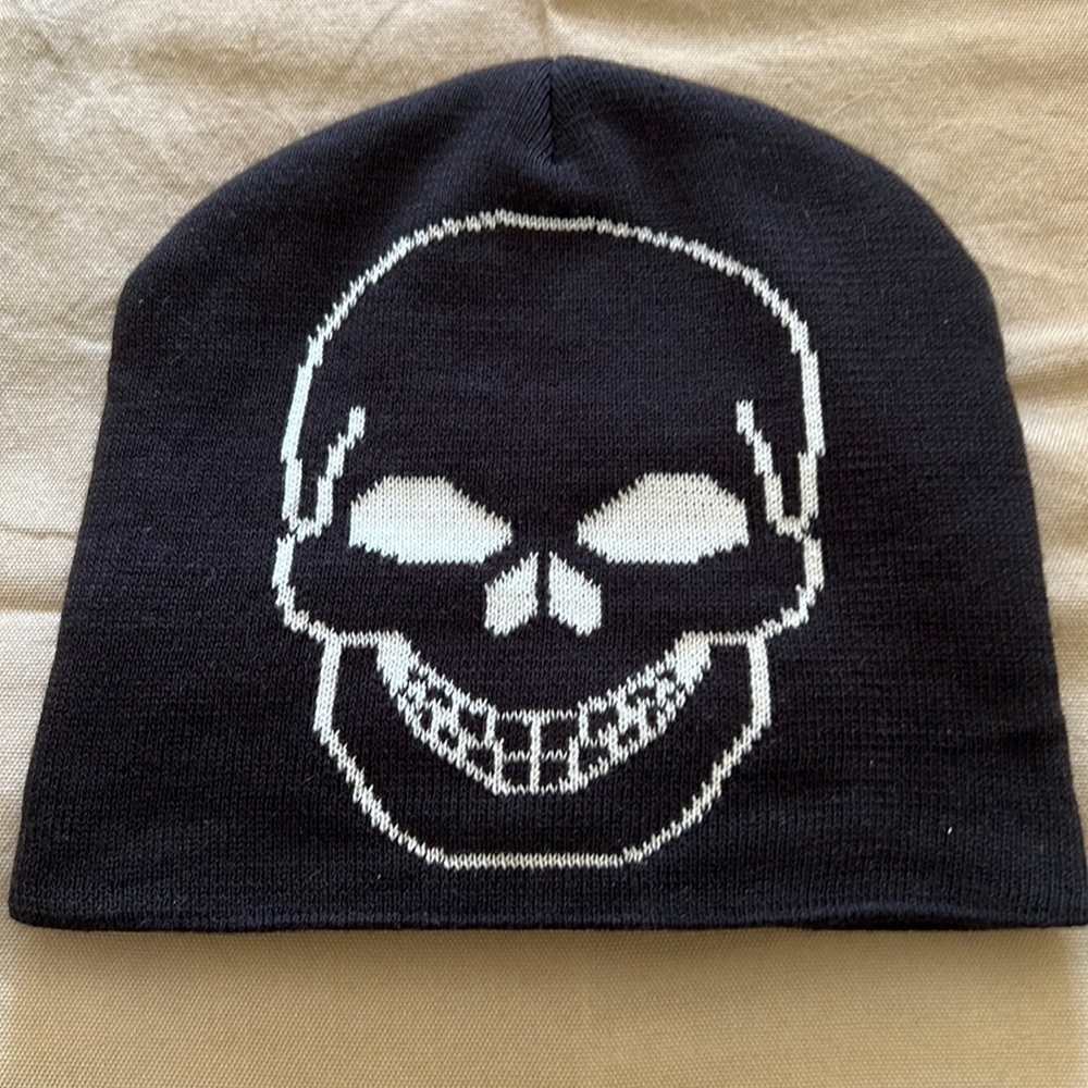 Children’s place black hat.
